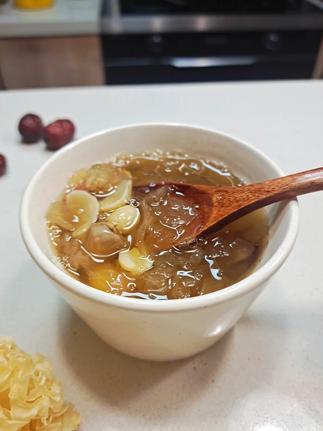 银耳莲子羹，30分钟快速出胶😋_1_饭饭美食_来自小红书网页版.jpg
