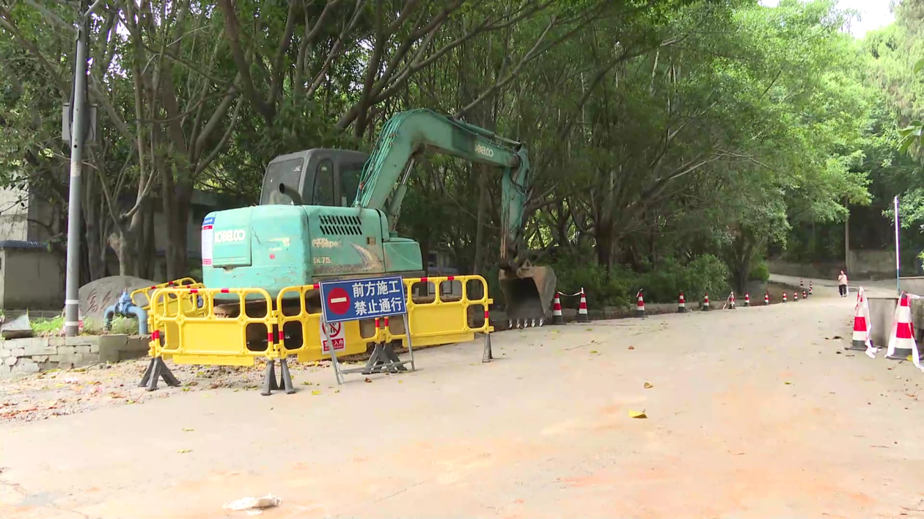 民声 “烂尾”三年的小区道路何时恢复平整[00_01_51][20250806-155438].png