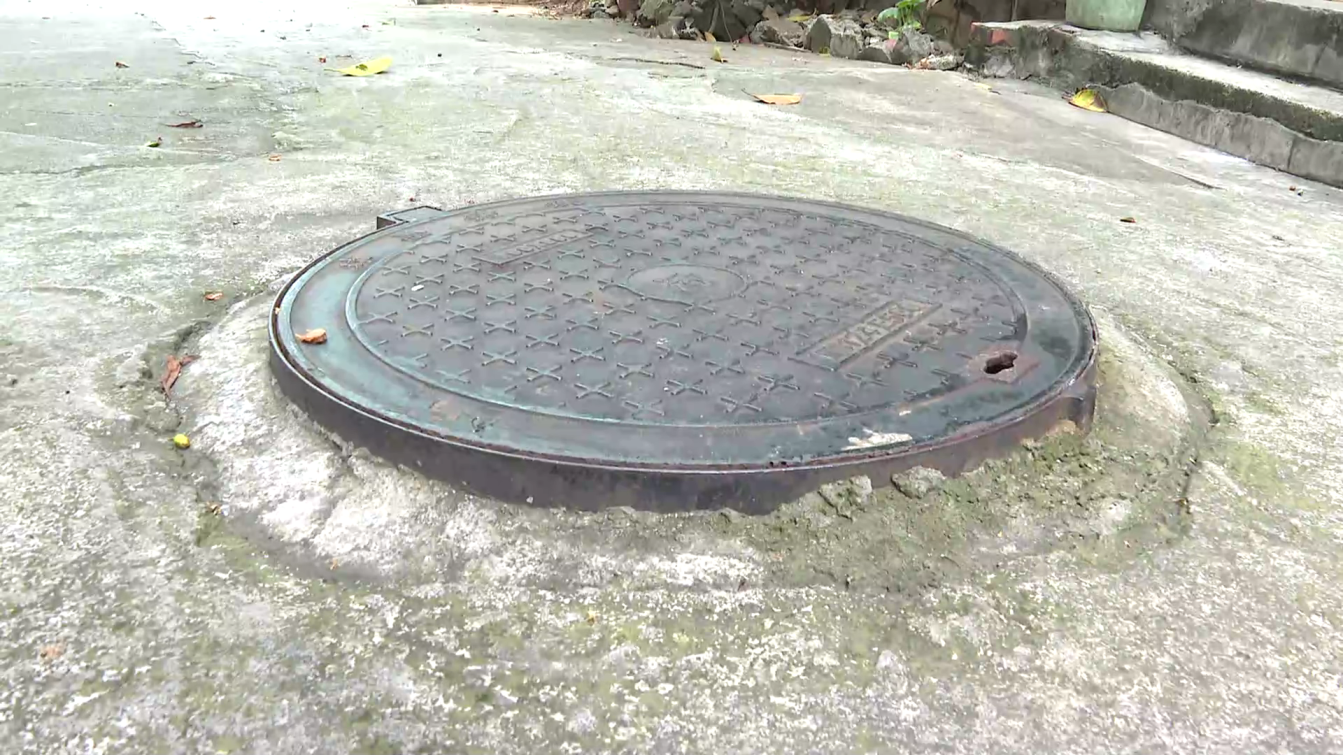 民声 “烂尾”三年的小区道路何时恢复平整[00_00_41][20250806-155656].png