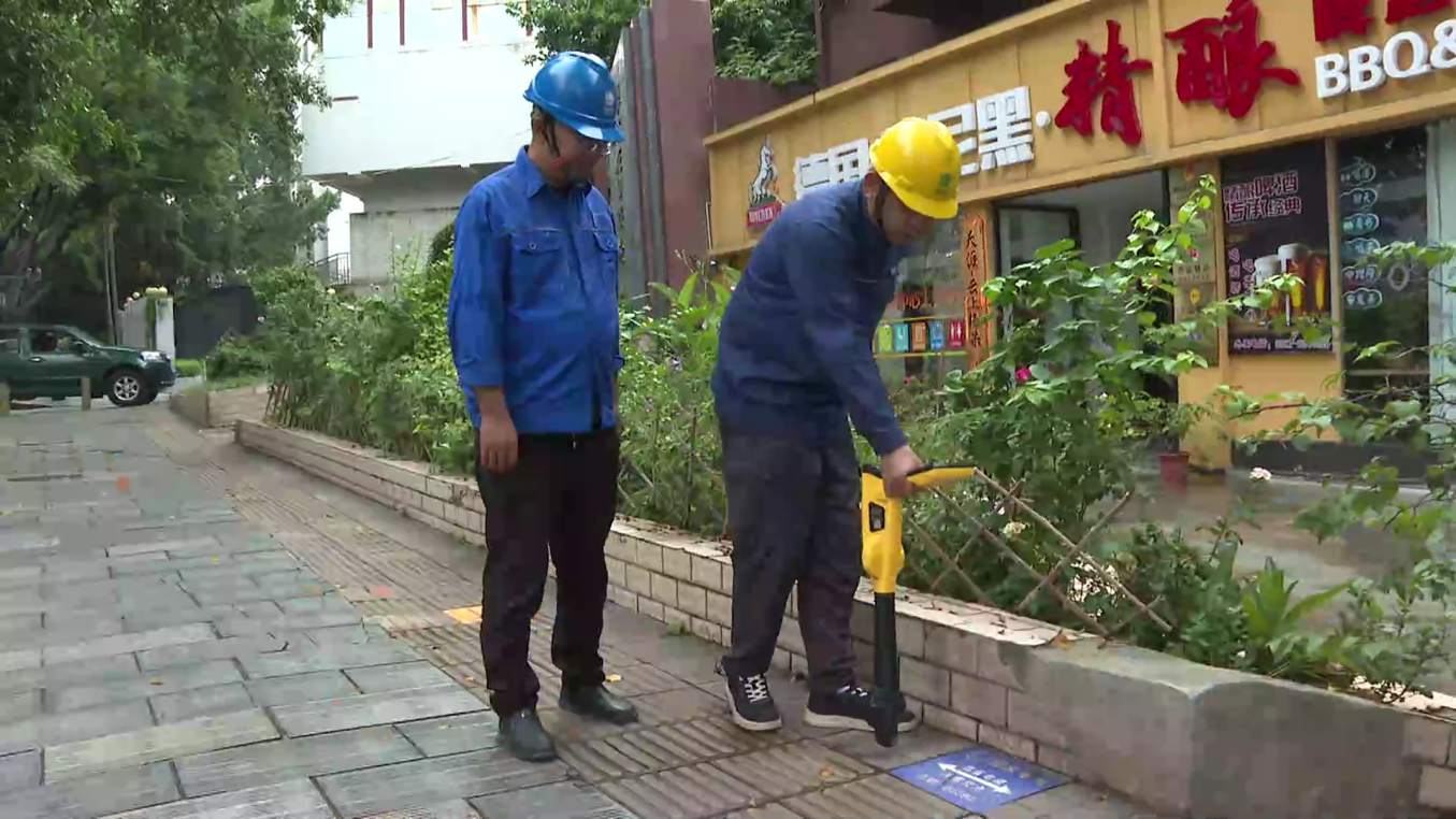 民声 路面多处漏水[00_02_51][20250822-165259].png